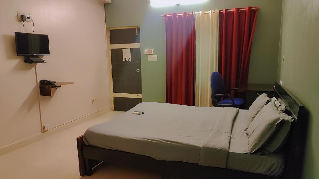 Metro Suites Bangalore Esterno foto
